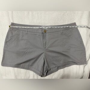 Liz Claiborne size 20 gray shorts